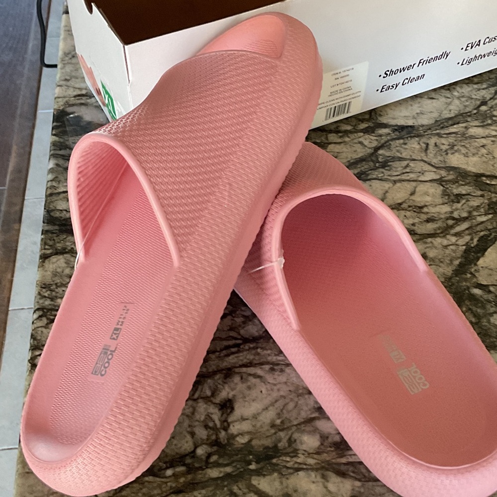 32 Degrees Pink Women's Mules